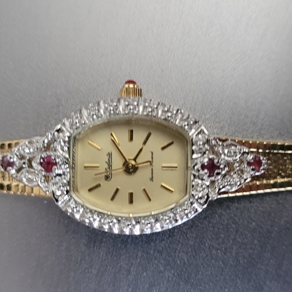 Jewelry - Picture 3 of 4